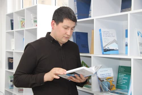 “Kitobxonlik burchagi” — ma’naviyat va tafakkurga qaratilgan muhim tashabbus