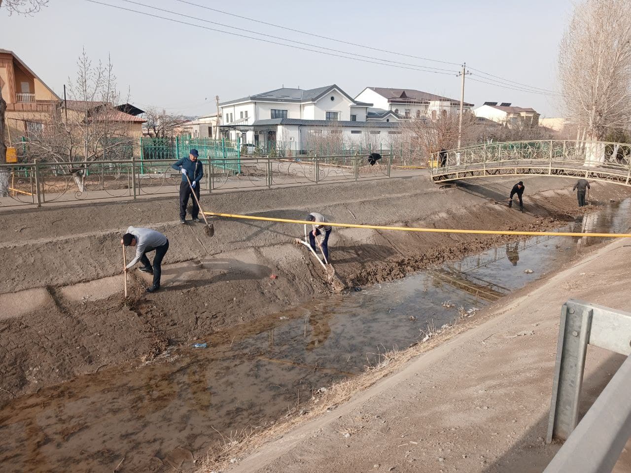 Хашар и благоустроительные работы на канале "Дустлик ёп"