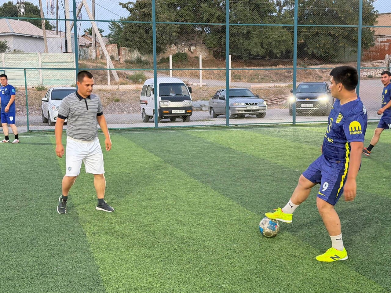 Mustaqillik bayrami arafasida futbol maydonida do‘stona bellashuv