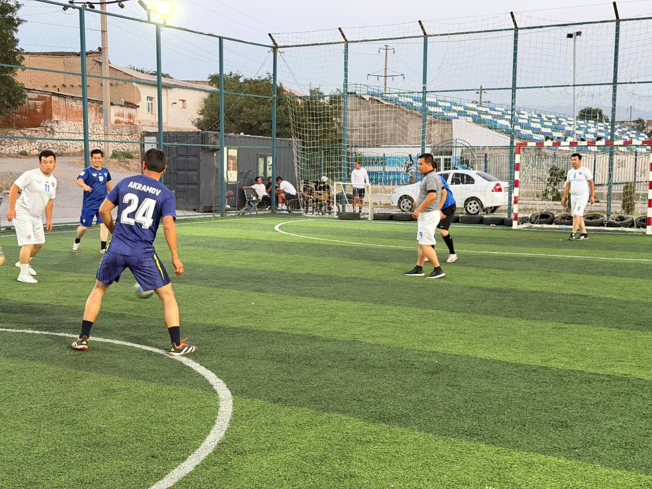 Mustaqillik bayrami arafasida futbol maydonida do‘stona bellashuv