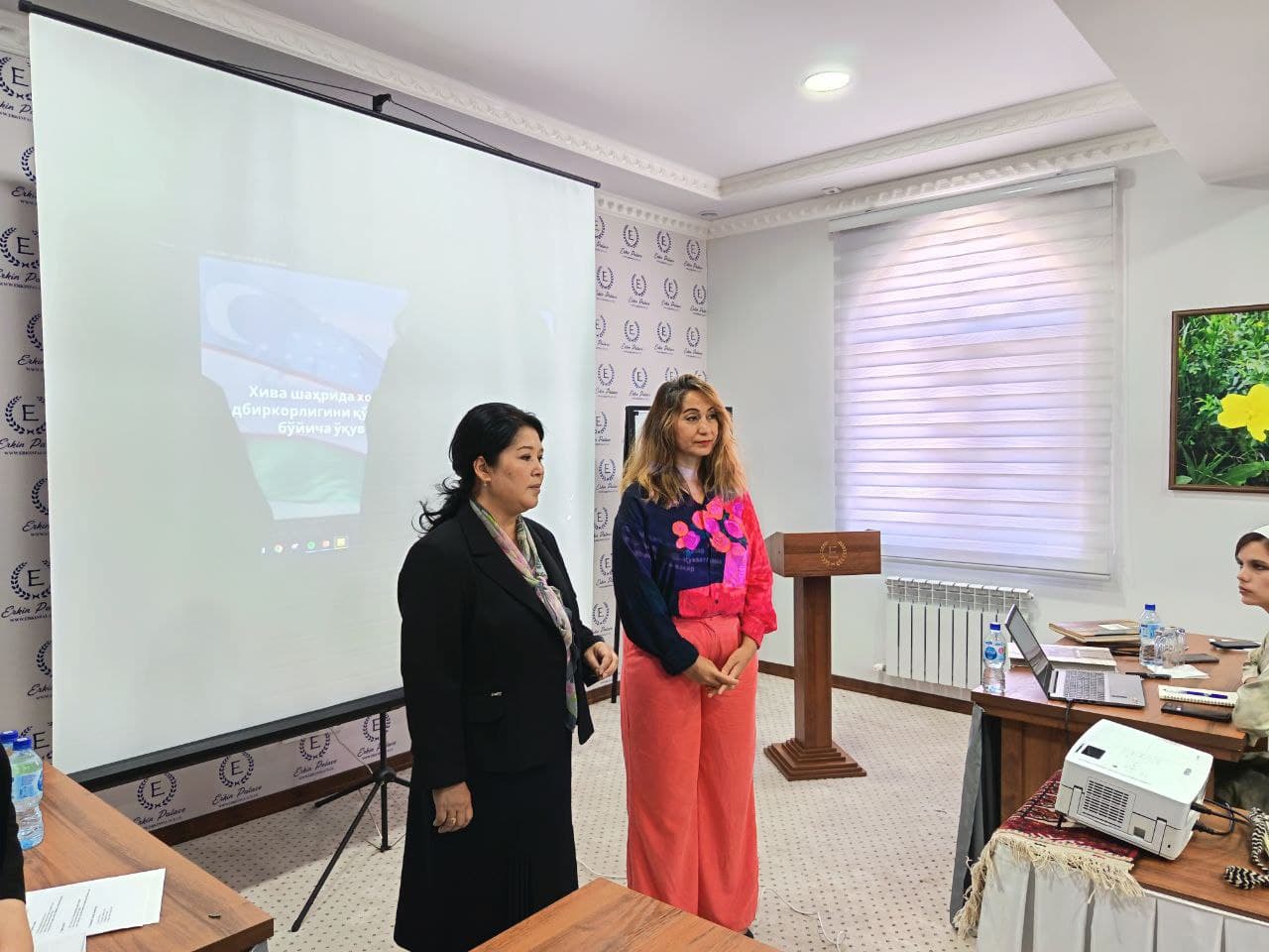 Xiva shahrida xotin-qizlar tadbirkorligini qo‘llab-quvvatlash bo‘yicha o‘quv seminar bo‘lib o‘tdi