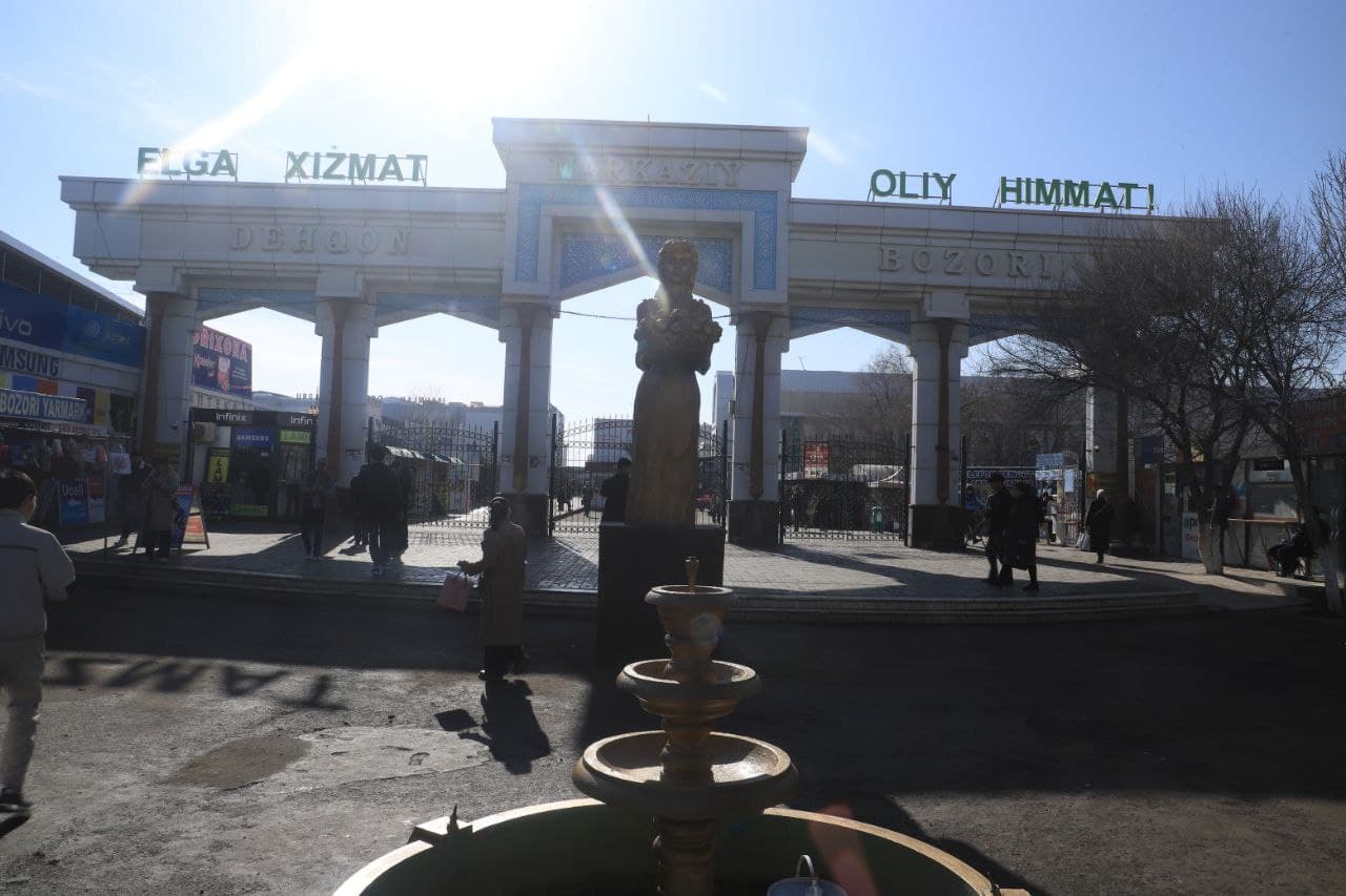 Урганч шаҳрида Рамазон ойи муносабати билан арзонлаштирилган озиқ-овқат ярмаркалари фаолияти йўлга қўйилган.