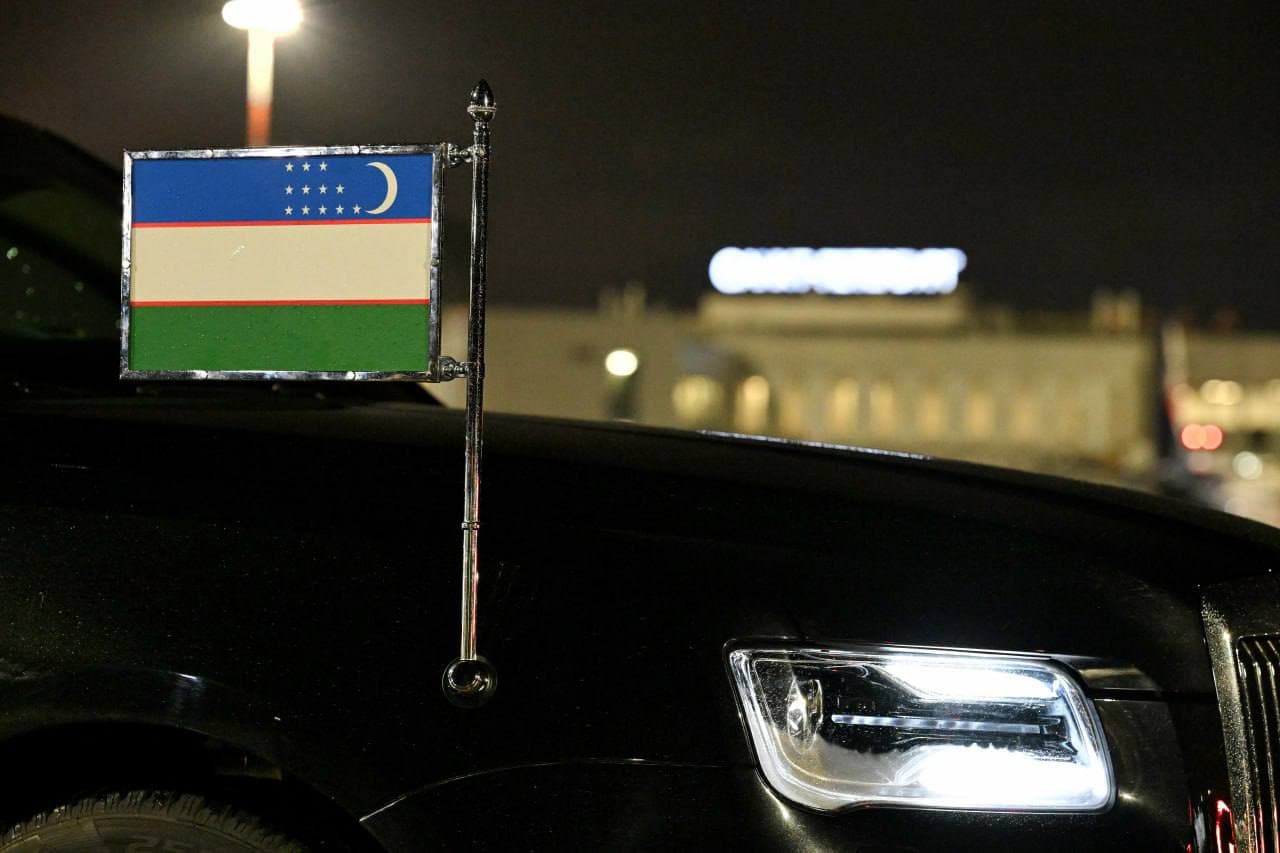 Oʻzbekiston Respublikasi Prezidenti Shavkat Mirziyoyev amaliy tashrif bilan Sankt-Peterburg shahriga keldi.