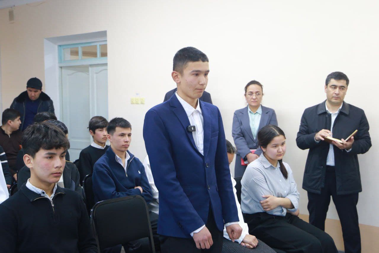 Техникум битирувчилари билан мулоқот ўтказилди