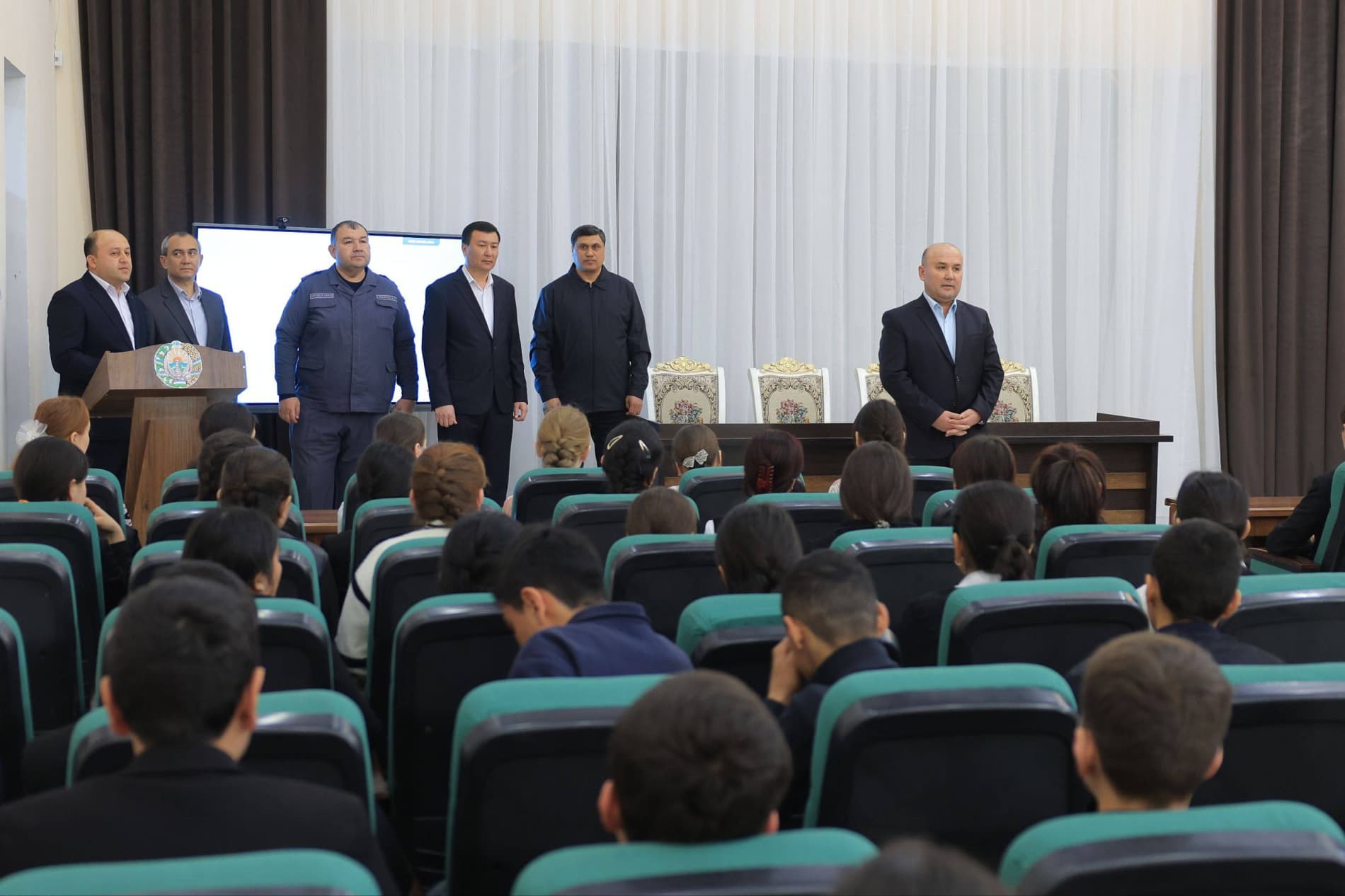 ✔️“Xorazm yoshlari milliylikni sevadi” shiori ostidagi yoshlar festivali doirasida Yangibozor tumanida ham ko‘tarinki ruhdagi tadbirlar bo‘lib o‘tdi.