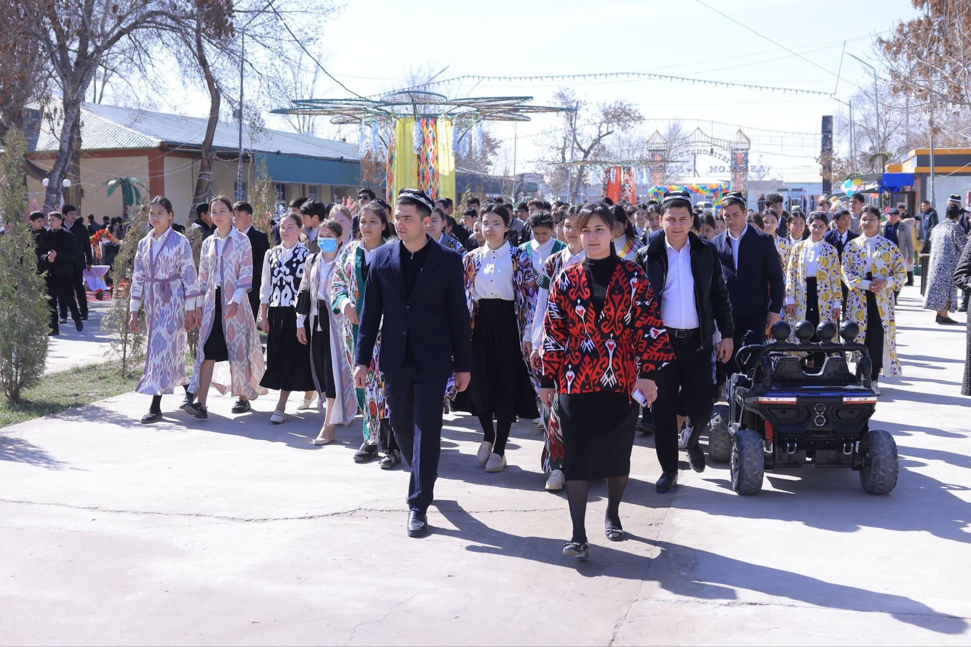 ✔️“Xorazm yoshlari milliylikni sevadi” shiori ostidagi yoshlar festivali doirasida Yangibozor tumanida ham ko‘tarinki ruhdagi tadbirlar bo‘lib o‘tdi.