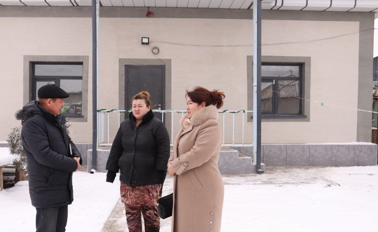 "Prezidentimizning qo‘llari bilan Nukusga 38 orden"