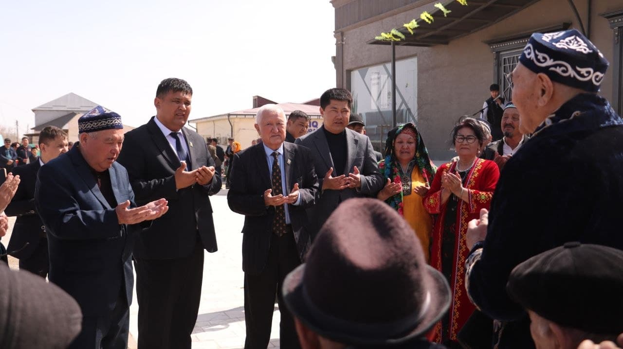 Nókis máhállelerinde Nawrız bayramı keń túrde belgilenbekte