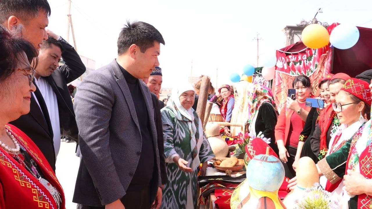 Nókis máhállelerinde Nawrız bayramı keń túrde belgilenbekte