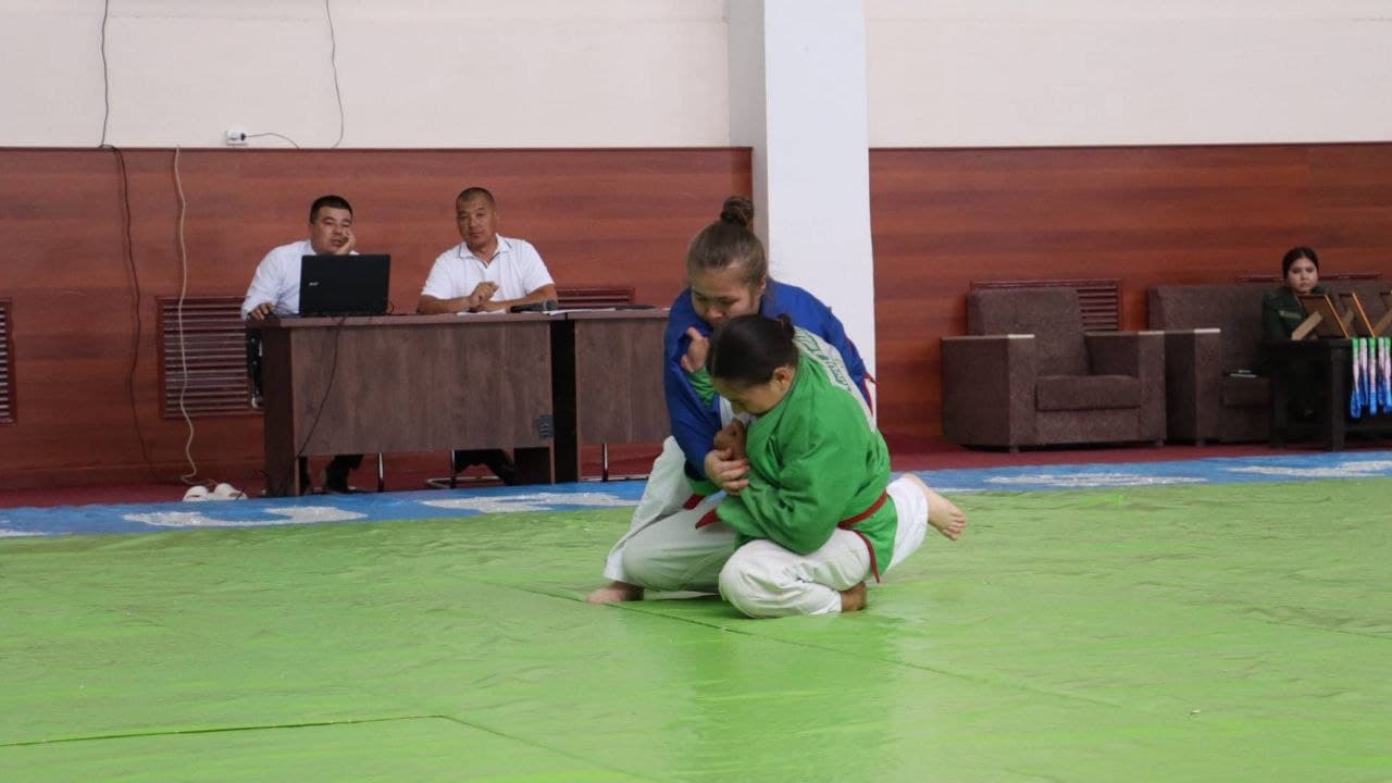 Ele olar jáhán chempionı boladı