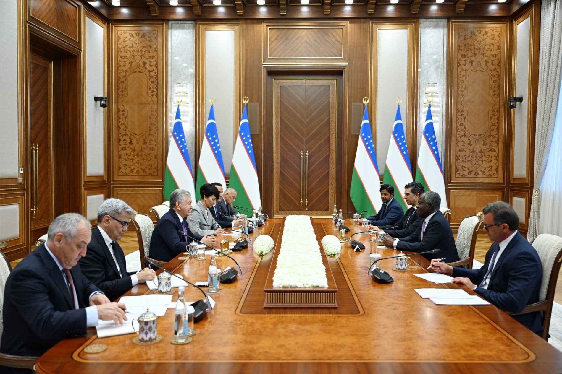President of the Republic of Uzbekistan Shavkat Mirziyoyev received Adebayo Ogunlesi, a member of the board of directors and senior managing director of the American company BlackRock.