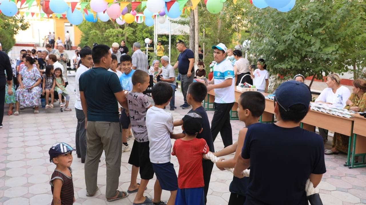 Nukus residents are celebrating the 35th anniversary of our country's independence.
