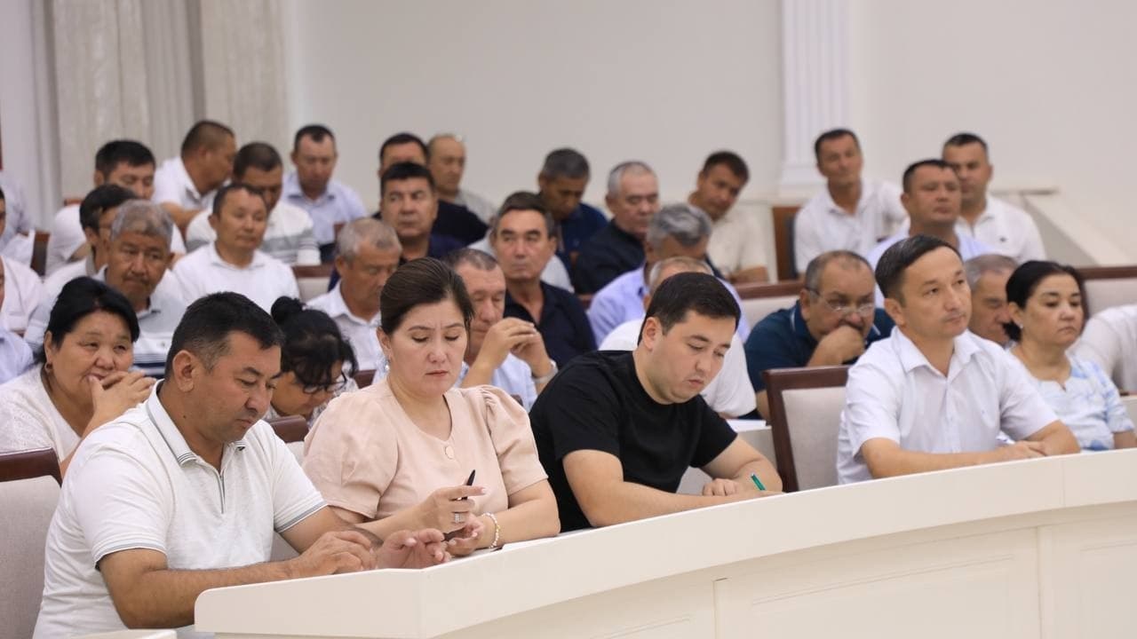 "Bir orzumiz, bir dilimiz, Birgina qo‘shig‘imiz el orasida..."