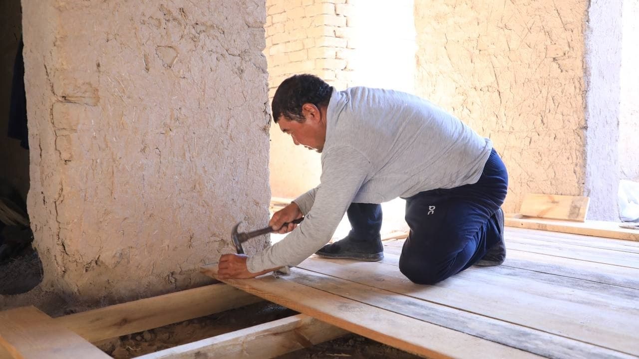 "Bir orzumiz, bir dilimiz, Birgina qo‘shig‘imiz el orasida..."