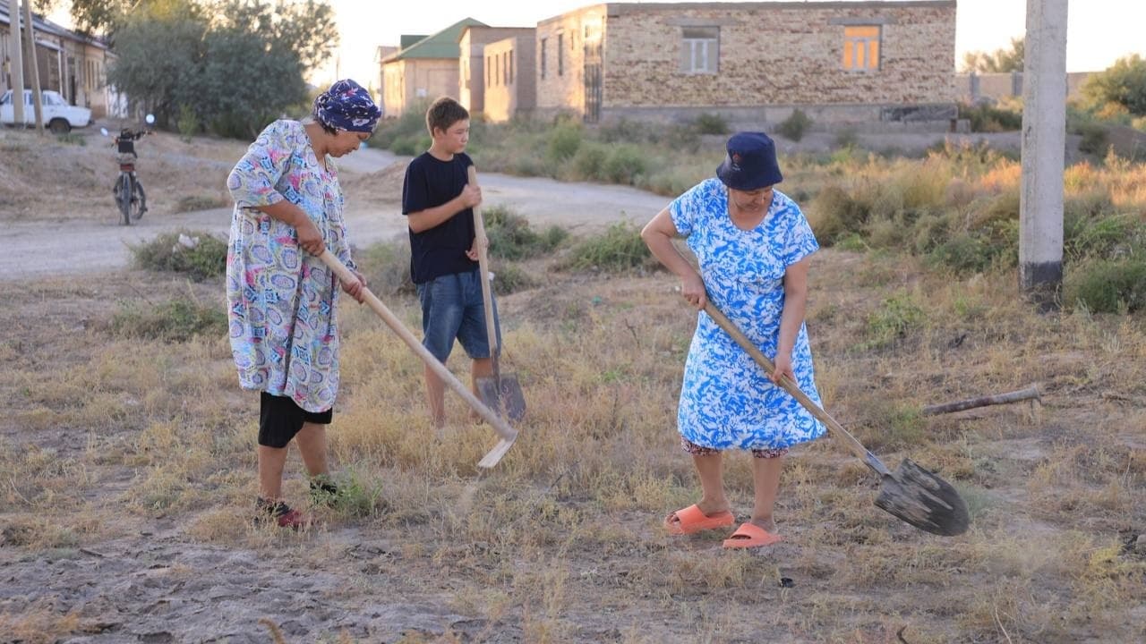 "Bir orzumiz, bir dilimiz, Birgina qo‘shig‘imiz el orasida..."