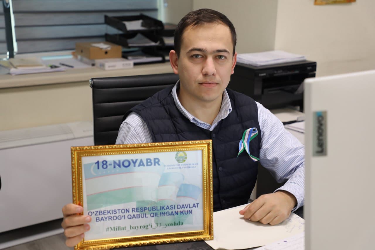 Сотрудники Министерства энергетики и подведомственных организаций относятся к Государственному флагу Республики Узбекистан с большим уважением