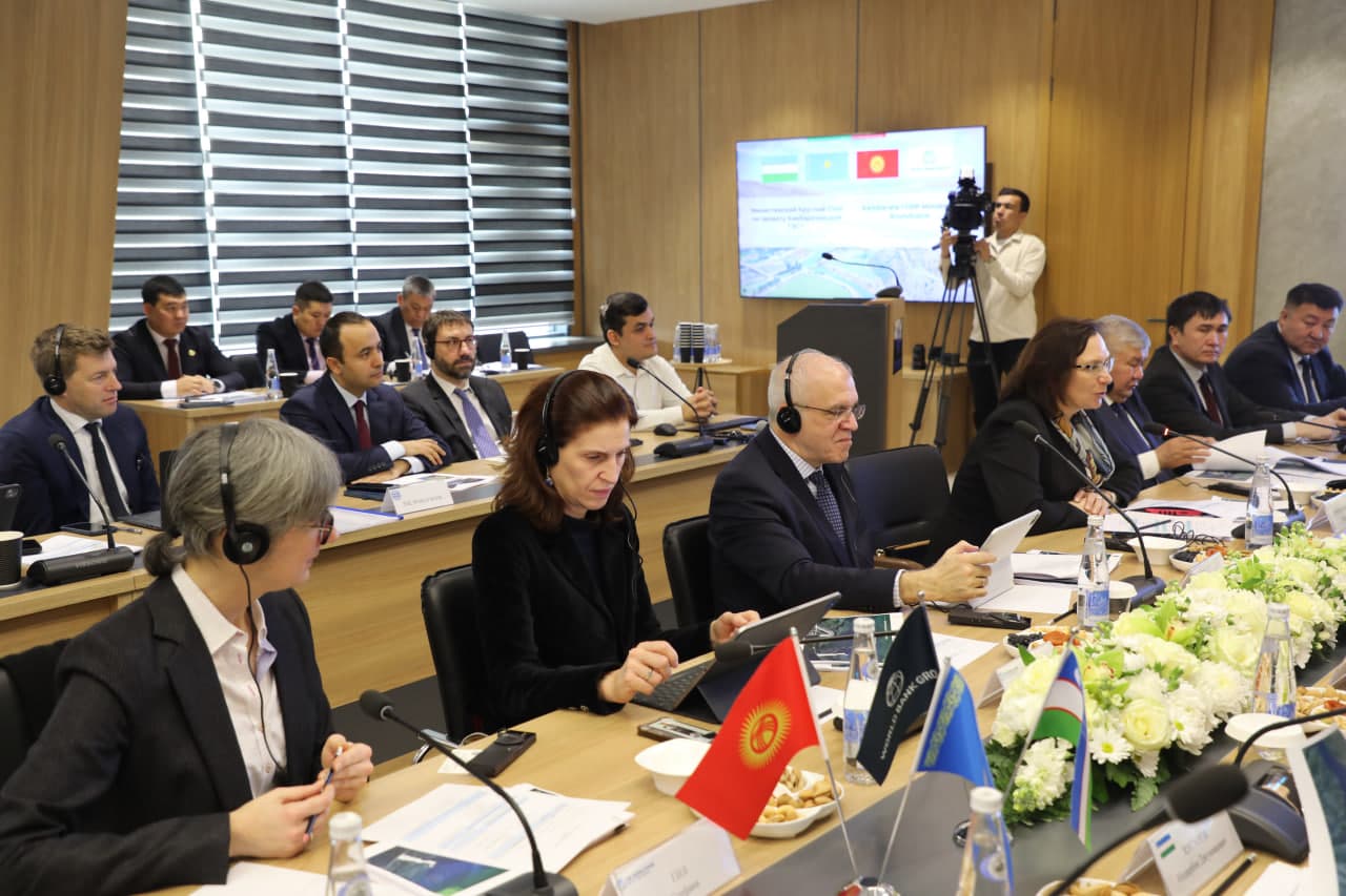Министры энергетики Республики Узбекистан, Кыргызской Республики и Республики Казахстан, а также представители Всемирного банка обсуждают в Ташкенте реализацию проекта строительства Камбаратинской ГЭС-1