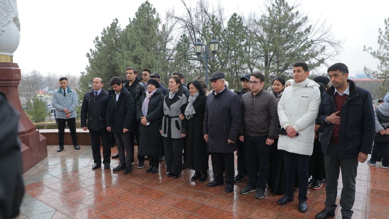 Широко отмечается 584-летие со дня рождения великого поэта и мыслителя Алишера Навои