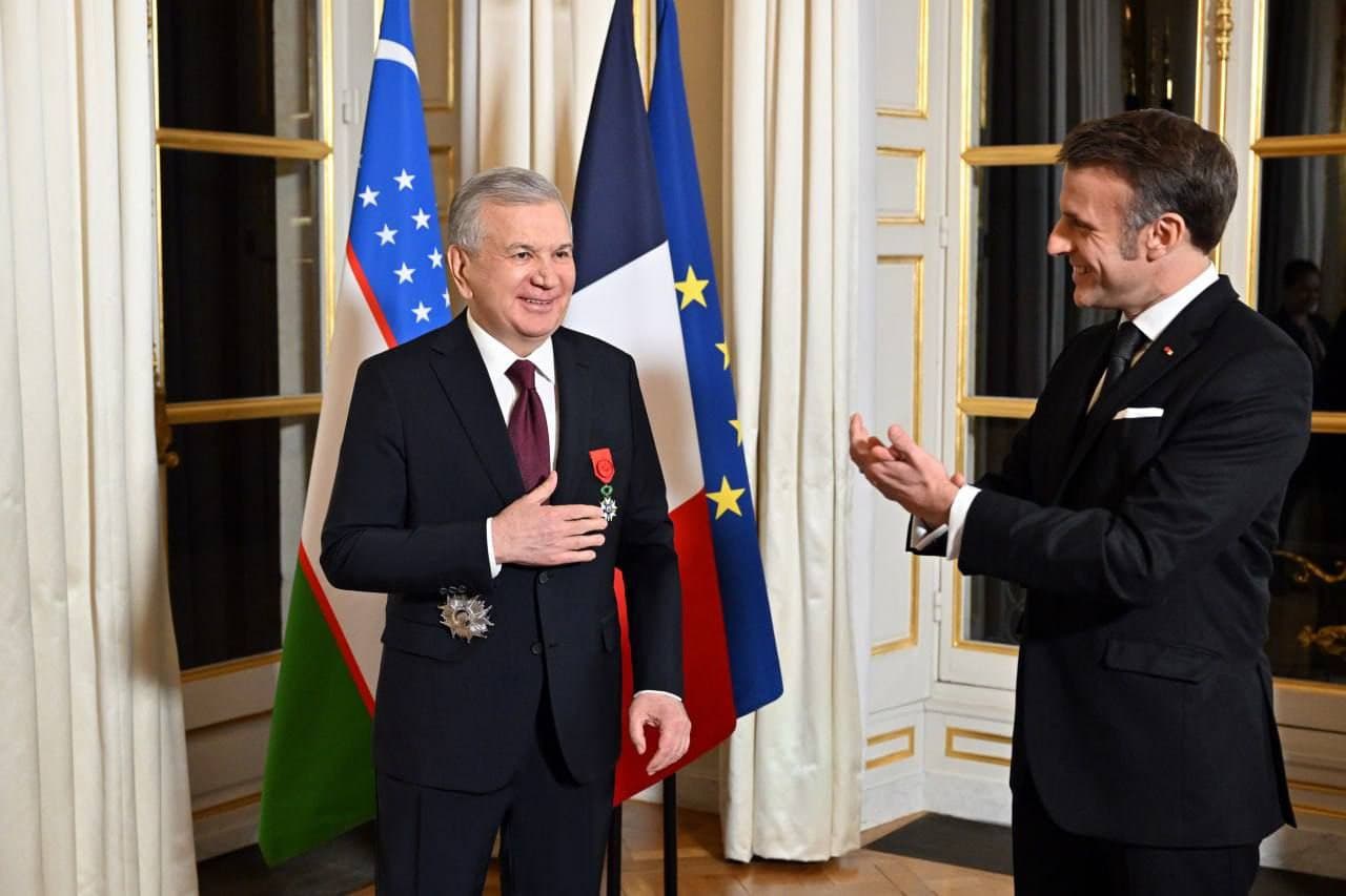 O‘zbekiston Prezidenti Faxriy legion ordeni bilan mukofotlandi