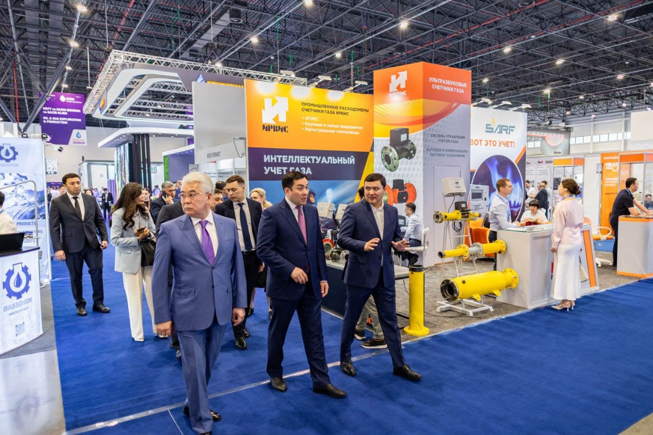 “Uzbekistan Energy Week — 2025” doirasida Qozog‘iston Respublikasi Energetika vaziri Y.Akkenjenov va Qirg‘iz Respublikasi Energetika vaziri T.Ibrayev ko‘rgazma stendlari bilan tanishdilar