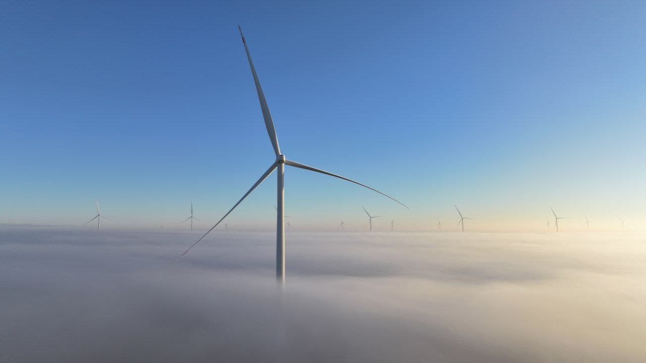 Joriy yil boshidan buyon quyosh va shamol elektr stansiyalari tomonidan ishlab chiqarilgan elektr energiyasi hajmi 7 mlrd kVt⋅soatga yetdi