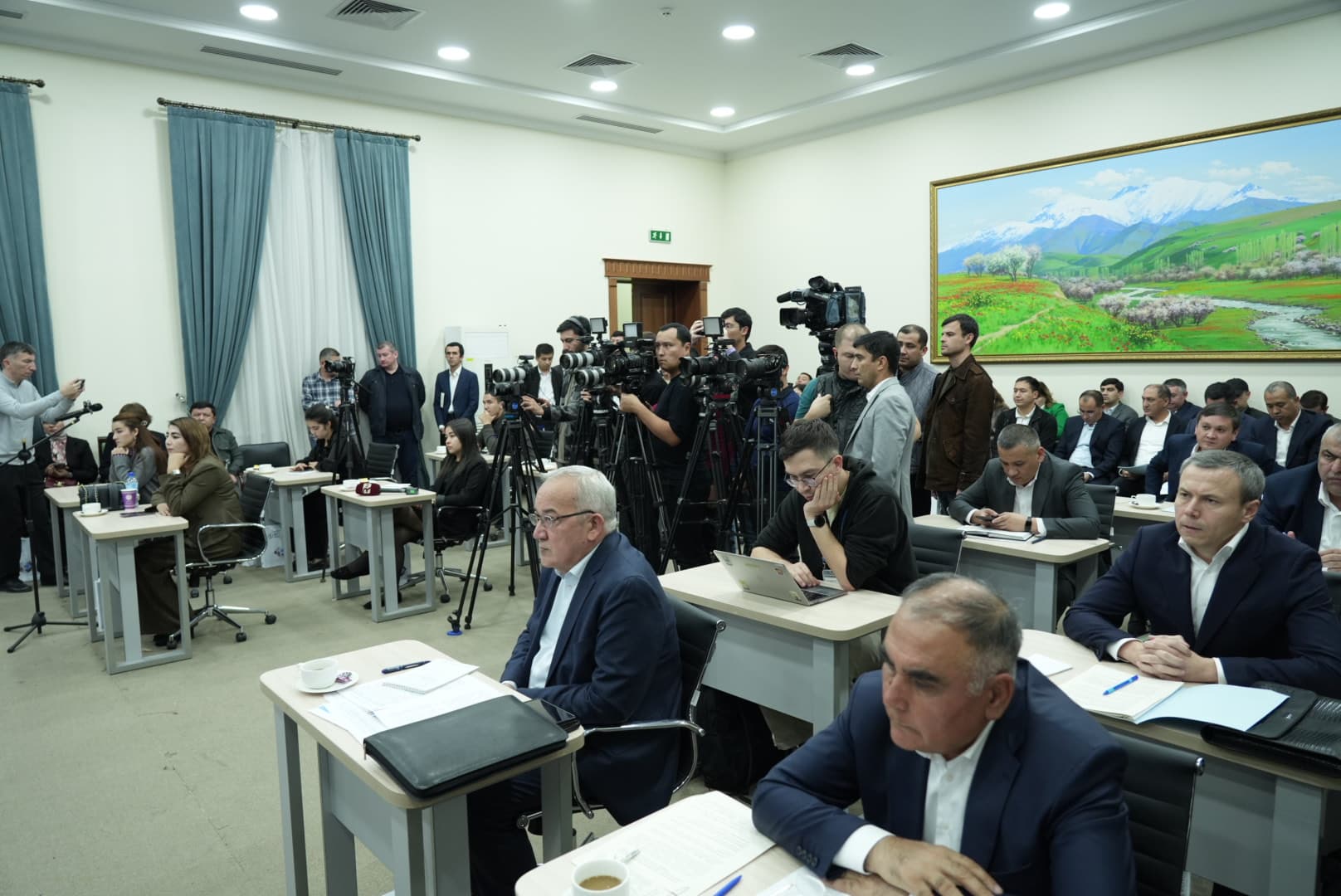 Matbuot anjumani: Energetika sohasida barqarorlik sari amaliy ishlar va erishilgan natijalar. Kuz-qish mavsumi — mas’uliyatli davrda aniq choralar