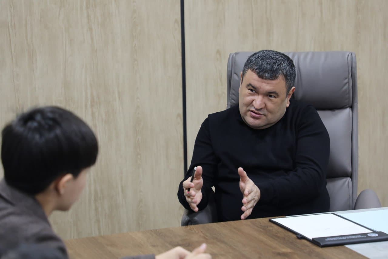 Энергетика вазири ёш кимёгарлар билан учрашди