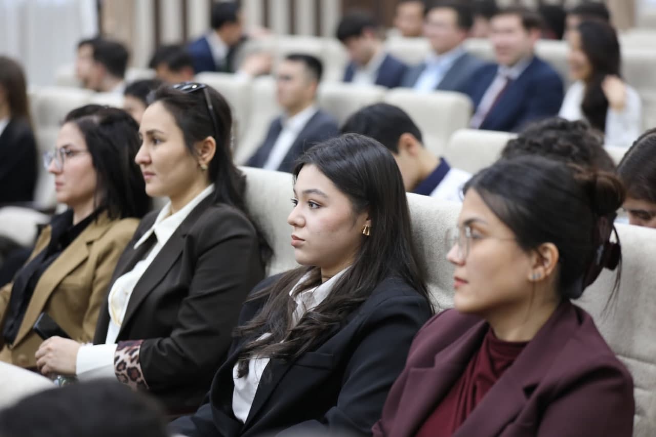 Бугун, 19 февраль куни Энергетика вазири Жўрабек Мирзамаҳмудовнинг ёшлар билан навбатдаги очиқ мулоқоти бўлиб ўтди