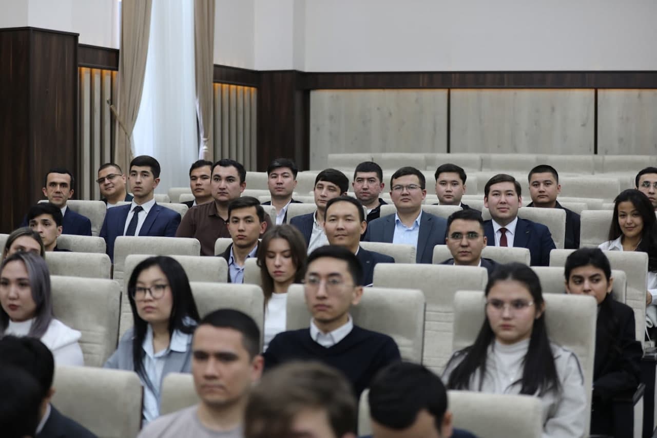 Бугун, 19 февраль куни Энергетика вазири Жўрабек Мирзамаҳмудовнинг ёшлар билан навбатдаги очиқ мулоқоти бўлиб ўтди