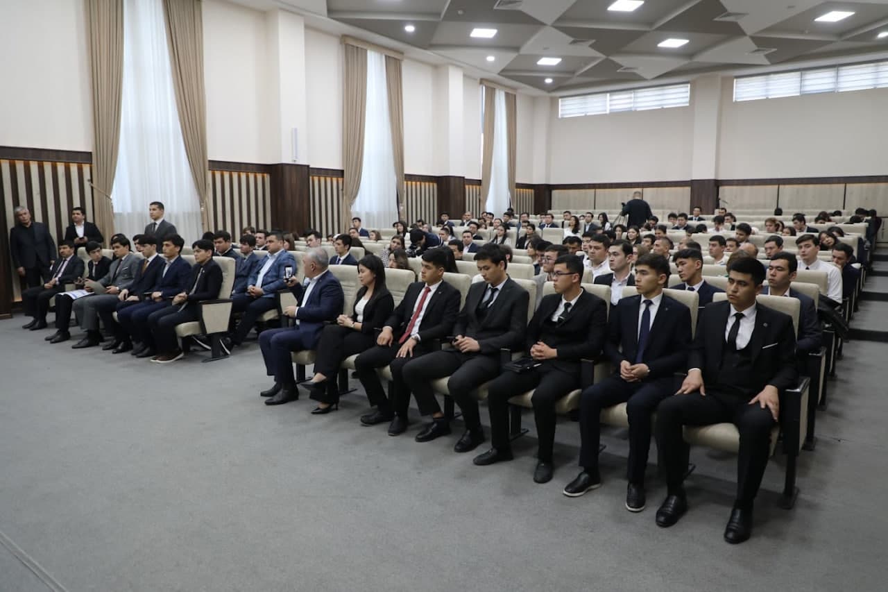 Бугун, 19 февраль куни Энергетика вазири Жўрабек Мирзамаҳмудовнинг ёшлар билан навбатдаги очиқ мулоқоти бўлиб ўтди