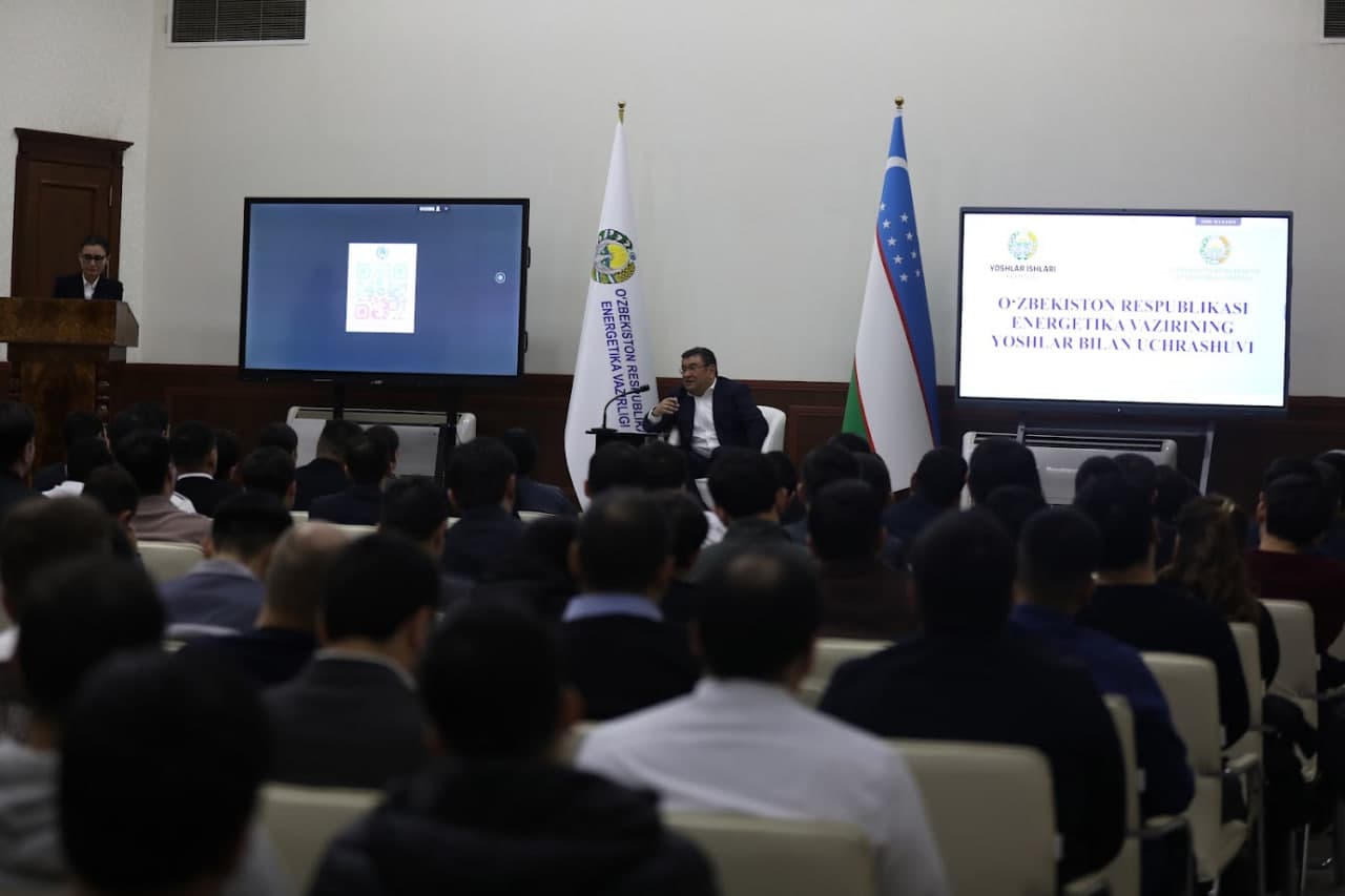 Министр энергетики провел очередной открытый диалог с молодежью