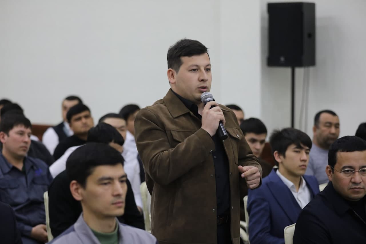 Министр энергетики провел очередной открытый диалог с молодежью