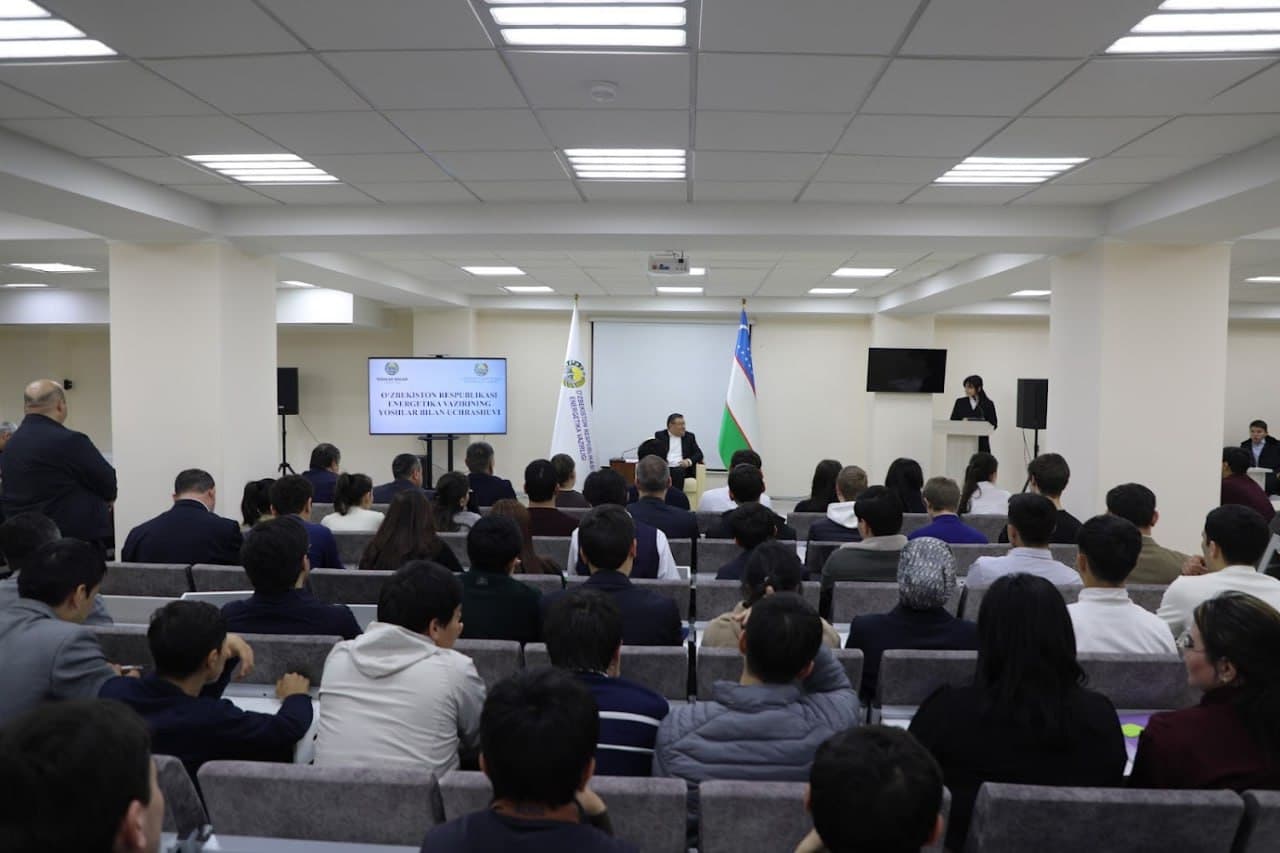 Очередной открытый диалог Министра энергетики с молодежью прошёл с участием будущих энергетиков