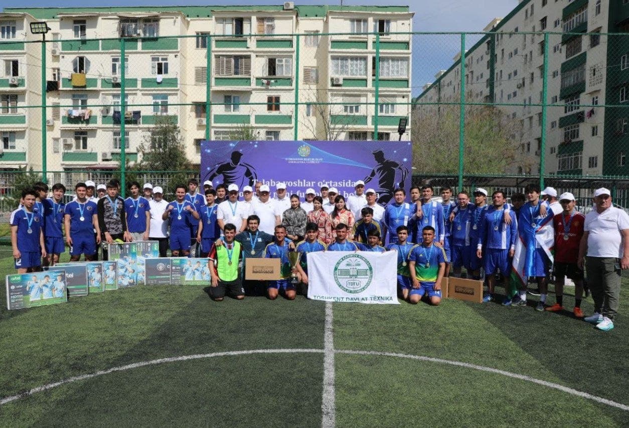 Talaba-yigitlar o‘rtasida futbol bo‘yicha o‘tkazilgan musobaqalar ham o‘z yakuniga yetdi va g‘oliblar aniqlandi