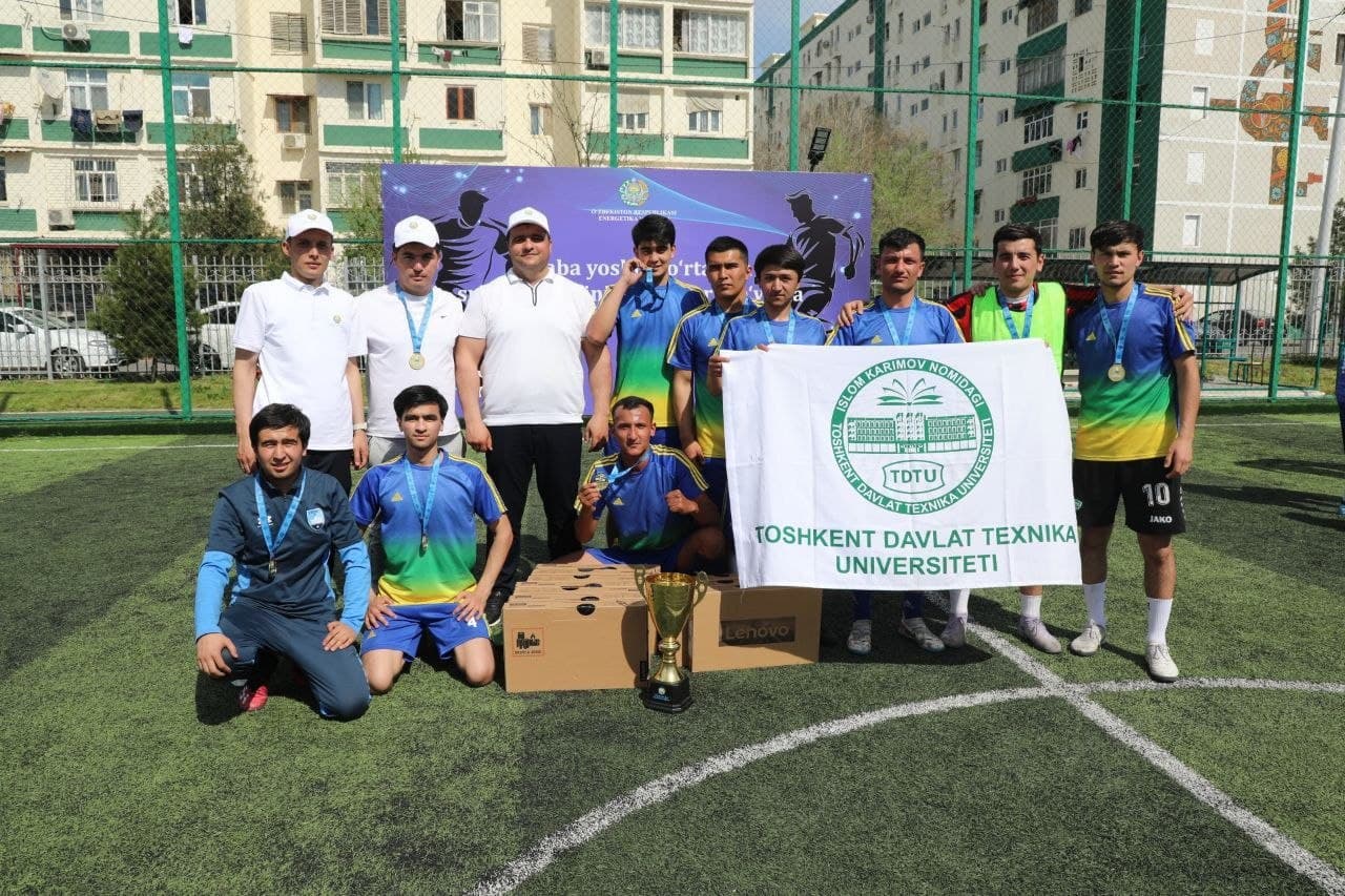 Talaba-yigitlar o‘rtasida futbol bo‘yicha o‘tkazilgan musobaqalar ham o‘z yakuniga yetdi va g‘oliblar aniqlandi