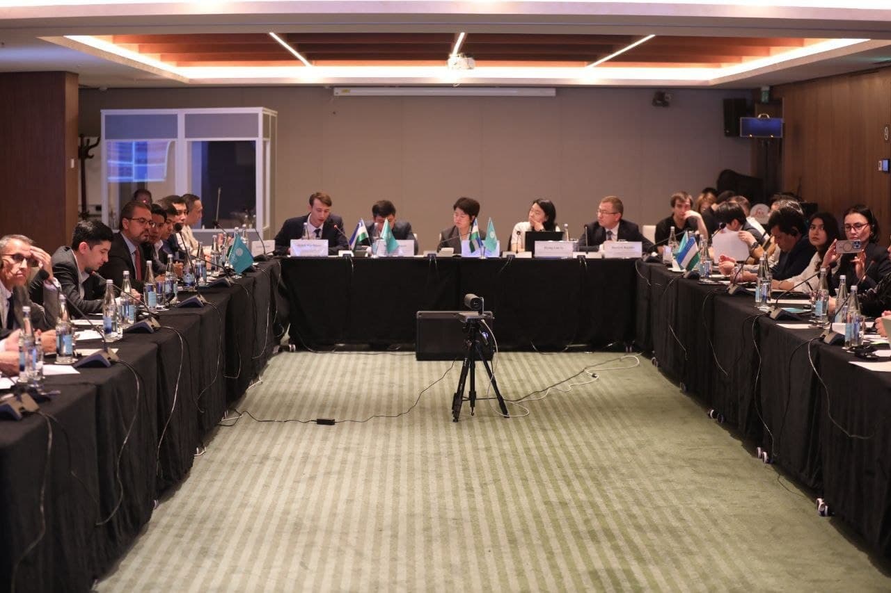 Айни дақиқаларда Энергетика вазирлиги ҳамда Глобал яшил ўсиш институти ҳамкорлигида “Ўзбекистон учун тоза водород” лойиҳасининг расмий очилиш маросими бўлиб ўтмоқда