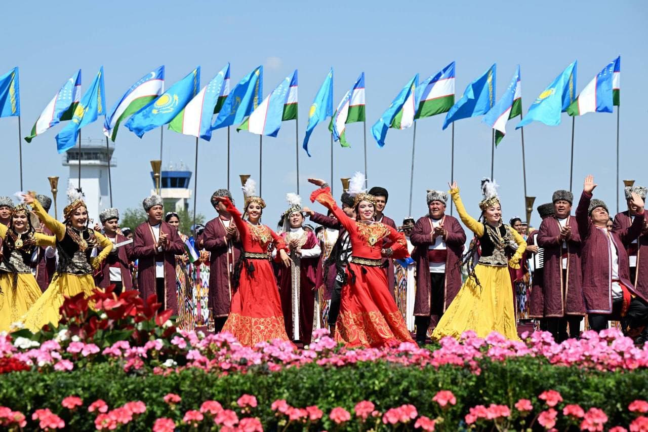 Ўзбекистон ва Қозоғистон Президентлари Бухорода учрашдилар