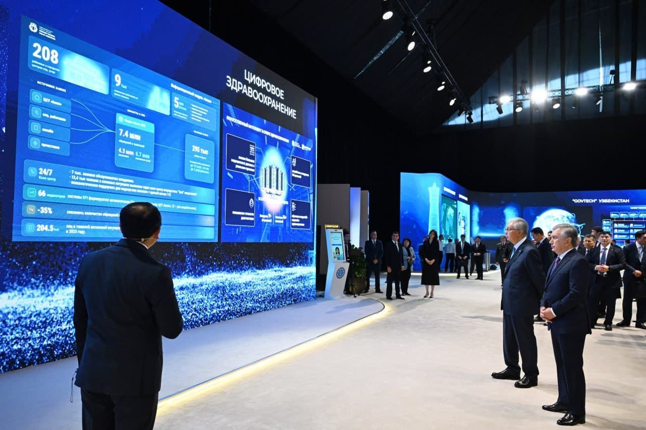 Ўзбекистон ва Қозоғистон Президентлари сунъий интеллект бўйича хакатонга ташриф буюрдилар