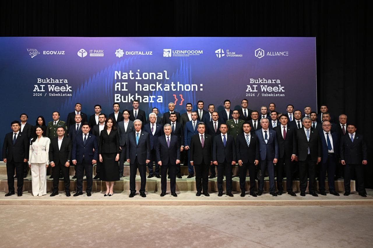 Ўзбекистон ва Қозоғистон Президентлари сунъий интеллект бўйича хакатонга ташриф буюрдилар