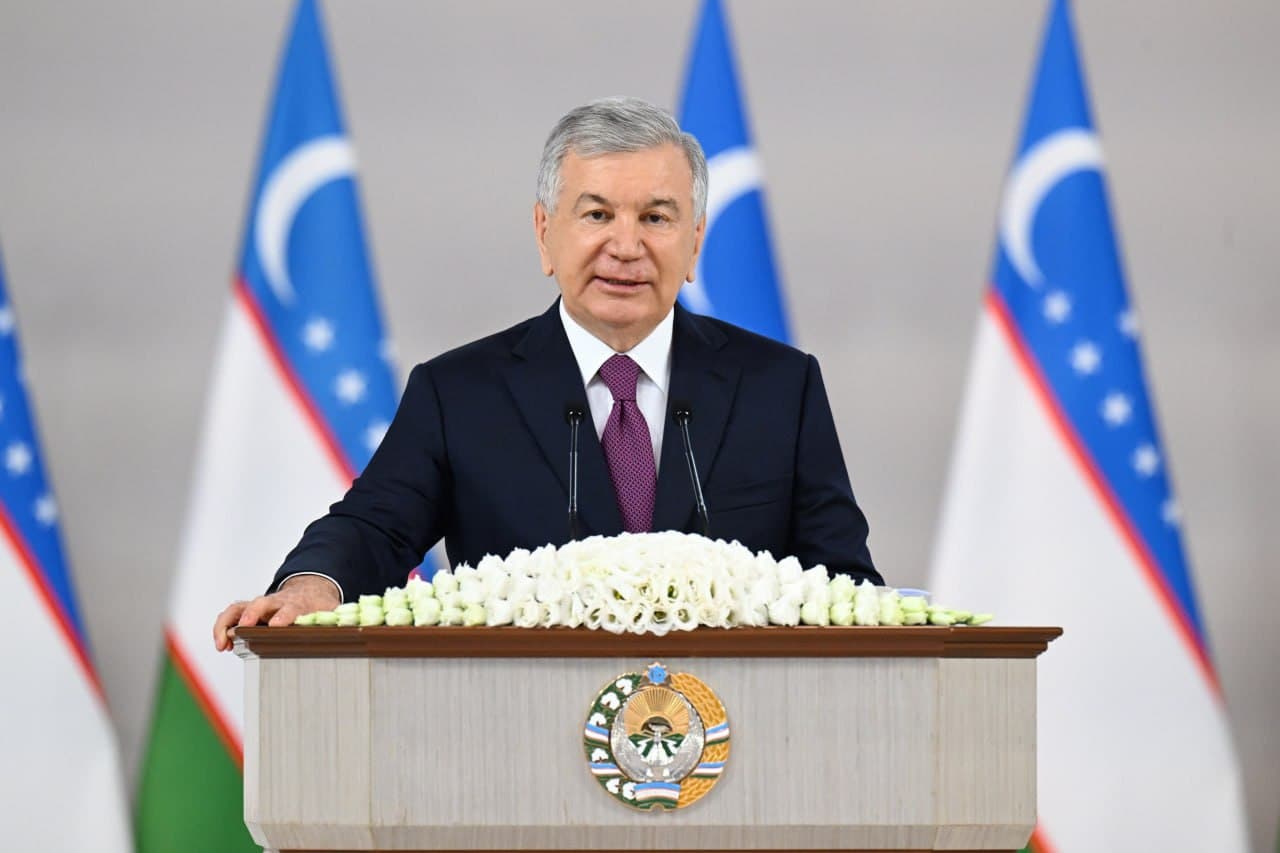Президент Шавкат Мирзиёев ёшлар билан учрашув ўтказмоқда.