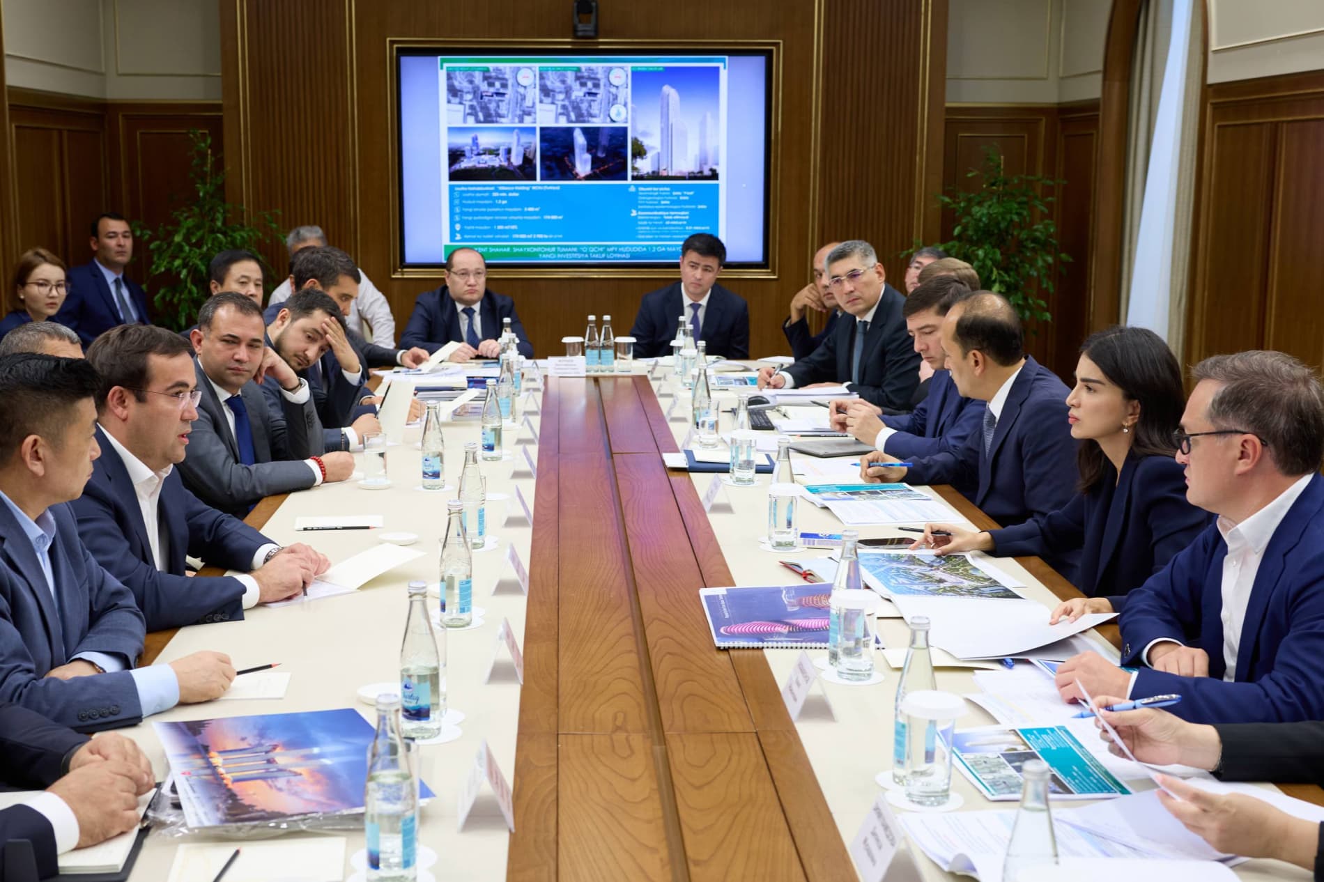 Toshkent shiddat bilan kengayib bormoqda, shaharsozlik va ekologiya bilan bog‘liq bugungi vaziyatni inobatga olsak, uning kelajagi har qachongidan ham jiddiy e’tibor va tahlilni talab qilmoqda