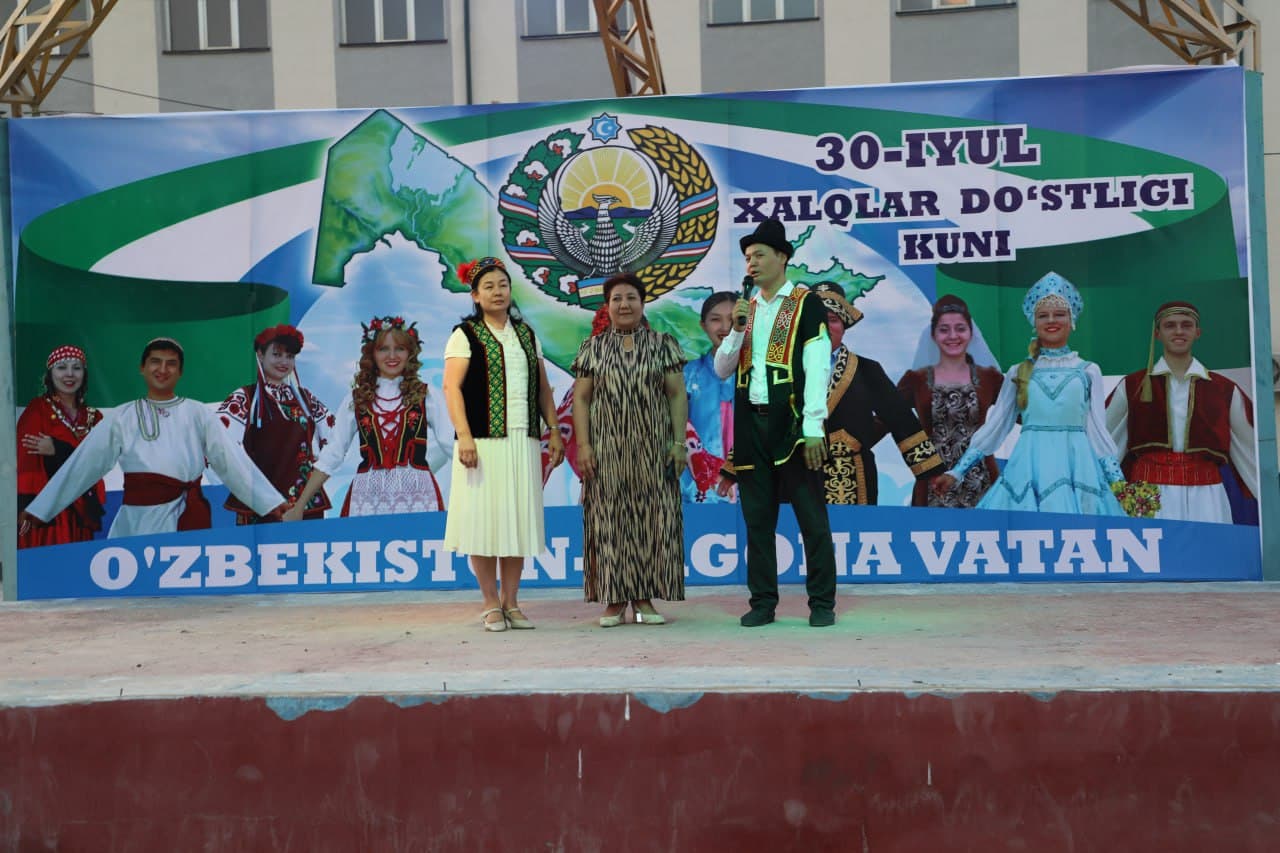 Халқлар дўстлиги куни Тахиатош туманида кенг нишонланди