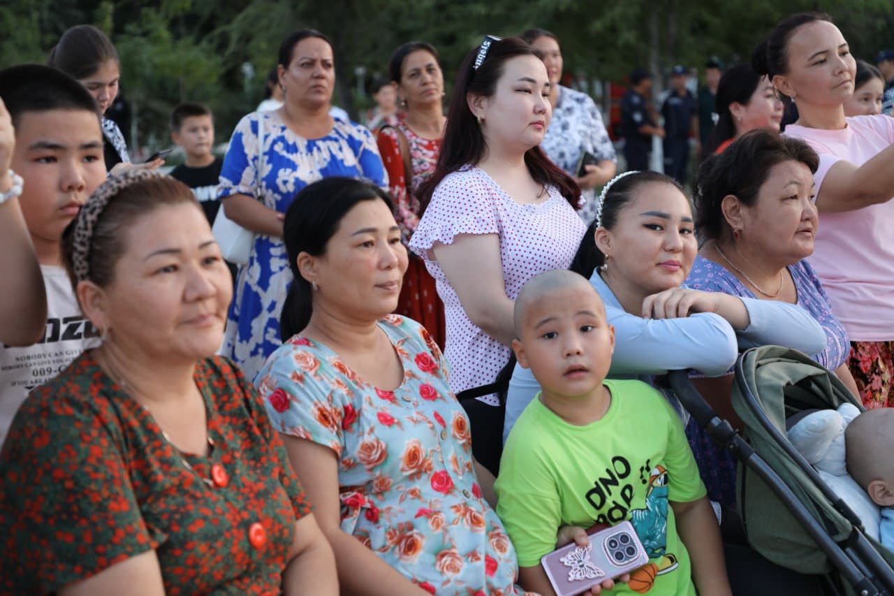 Халқлар дўстлиги куни Тахиатош туманида кенг нишонланди