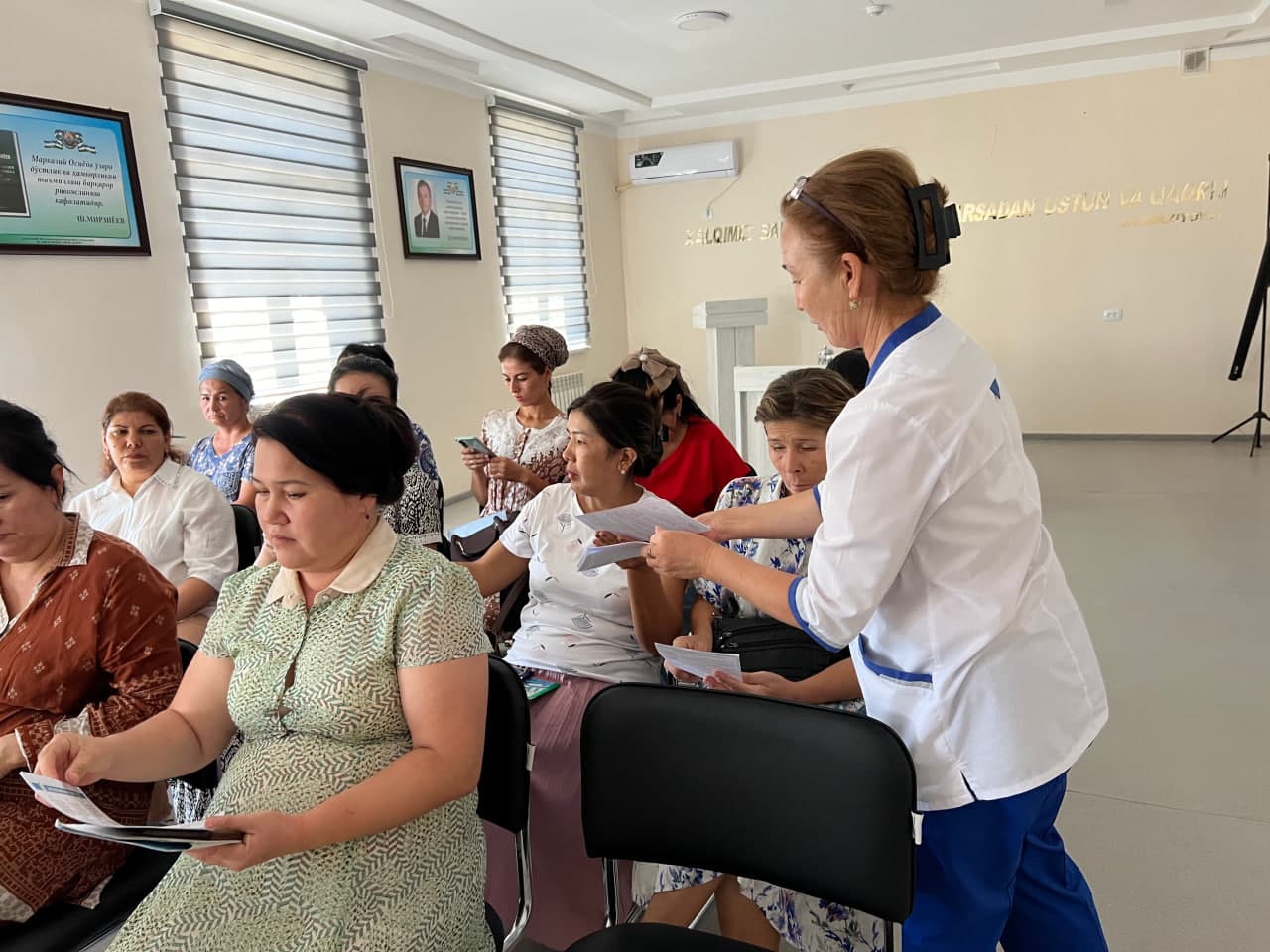 "Salamat turmıs tárizin qáliplestiriw" atamasında oqıw seminarları ótkerilmekte