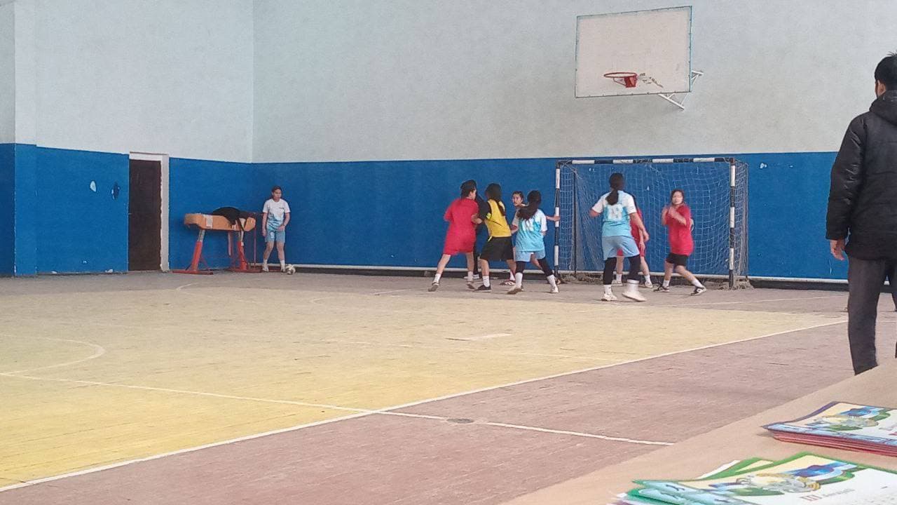 Qizlar o‘rtasida futbol musobaqasi o‘tkazildi.