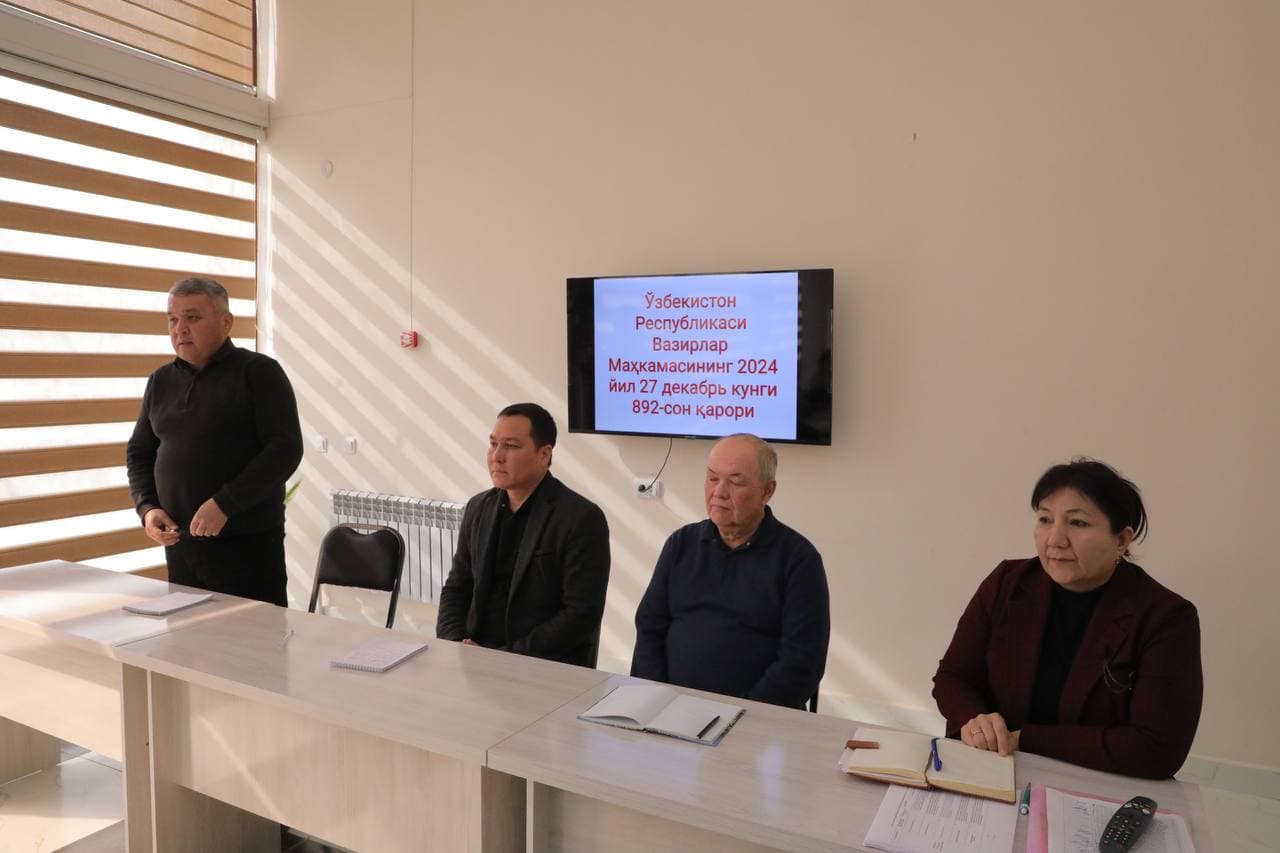 Taxiatosh tumanida “Kambag‘allikdan farovonlik sari” dasturi ijrosi yuzasidan majlis o‘tkazildi