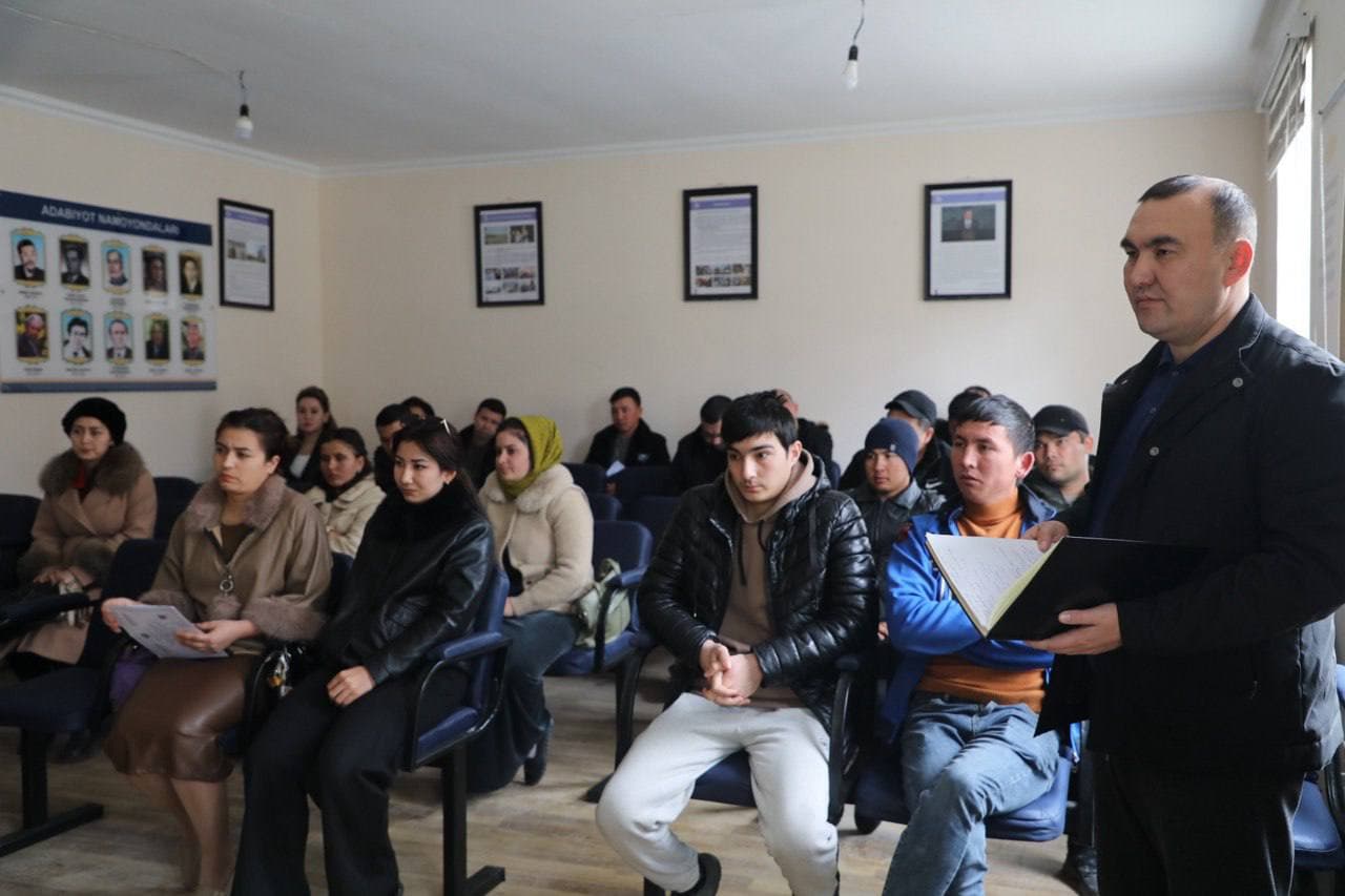 "Naymankól" jasları hám rayon basshıları arasında júzbe-júz sáwbetlesiw bolıp ótti