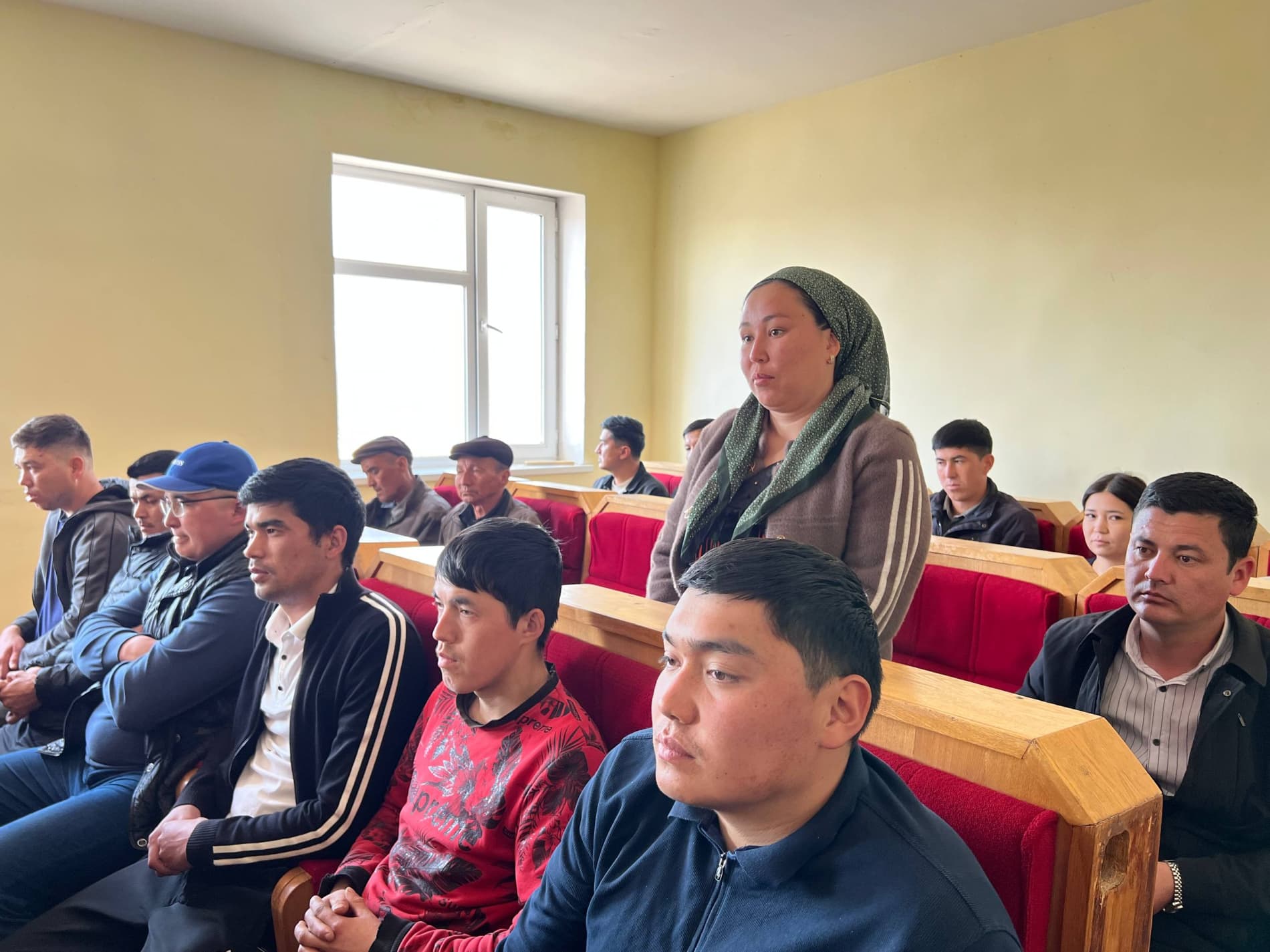 Húrmetli Prezidentimizdıń baslaması menen mámleketimizde hár hápteniń piyshembi kúni "Jaslar kúni" etip belgilengen.