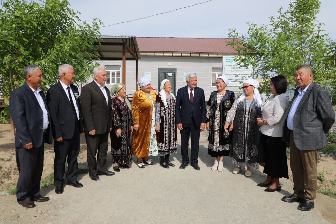 Taxiatoshda «Uch avlod uchrashuvi»: Nuroniylar tajribasi — yoshlarga ibrat