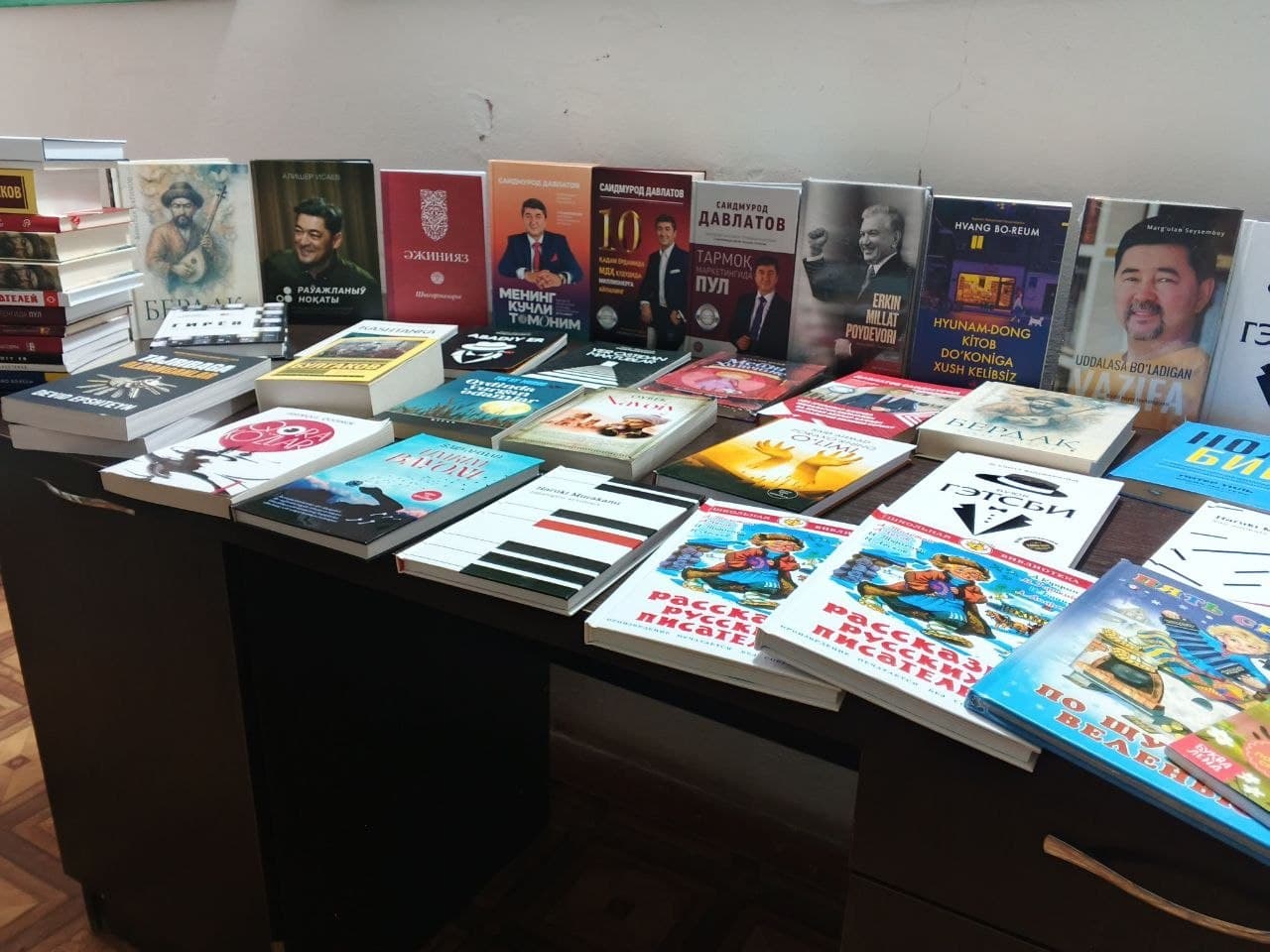 📚“Kitoblar yarmarkasi” tashkillashtirildi.
